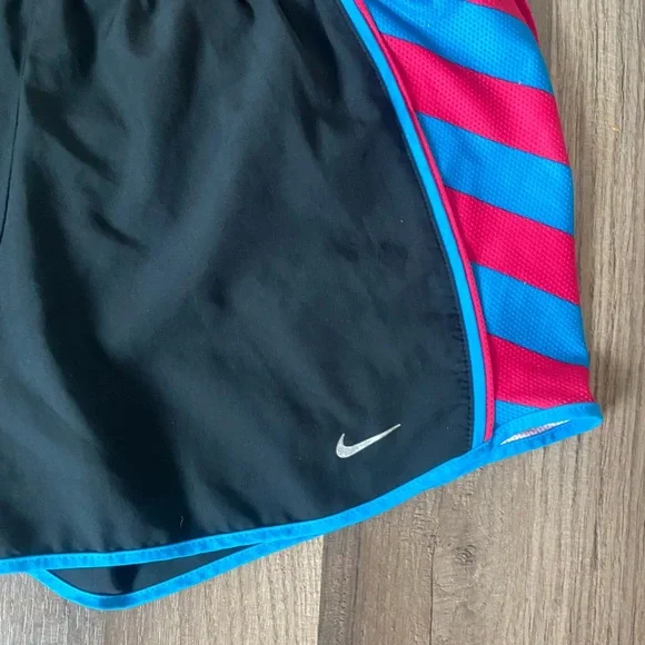 Nike Women's Black and Pink Athletic Shorts - Picture 7 of 12